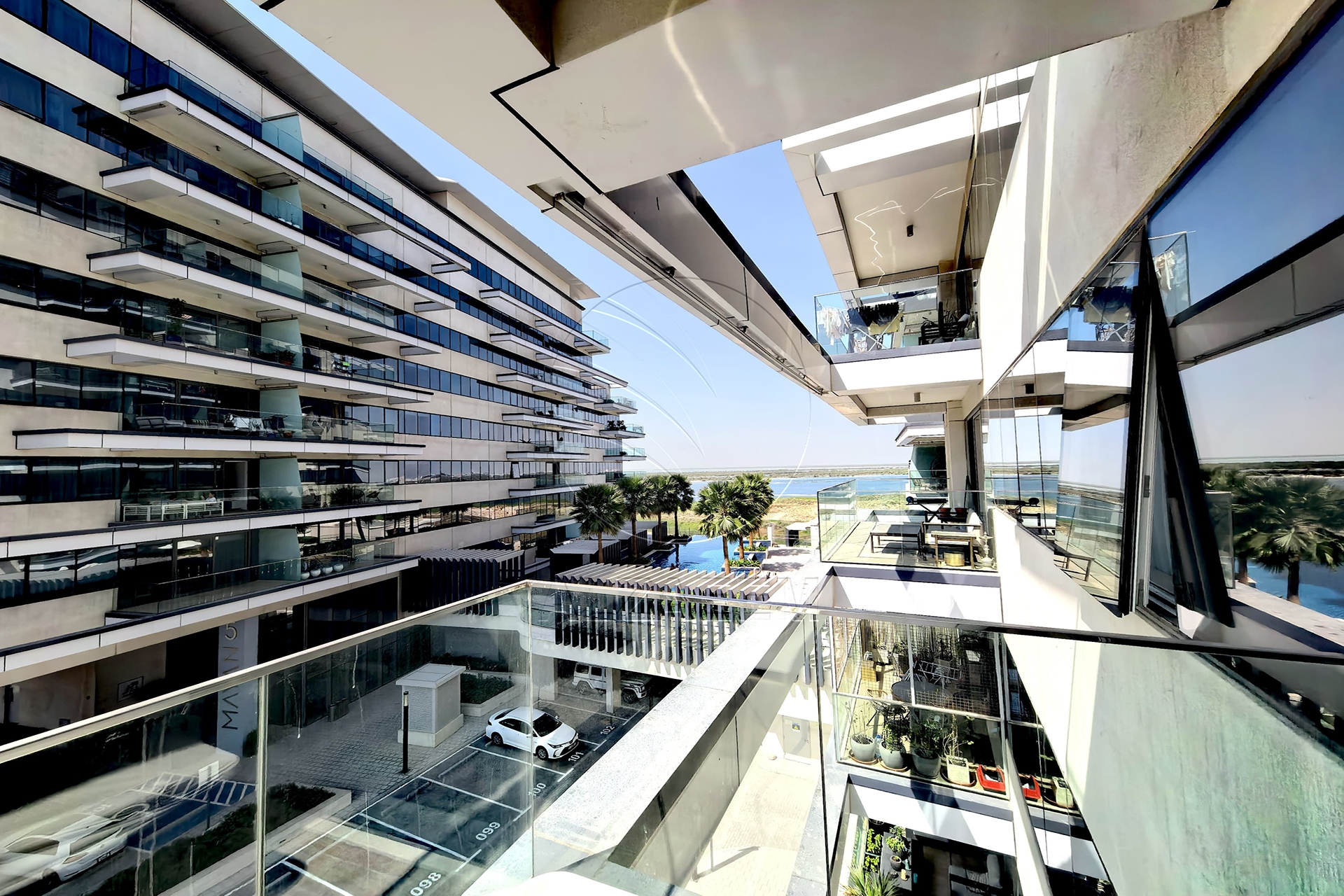 High End Furniture, Partial Sea and Golf | VACANT