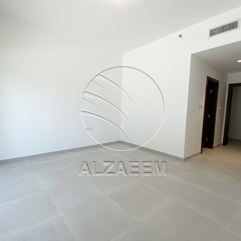 Luxury Living | 2 payment – 3+Maid | Vacant