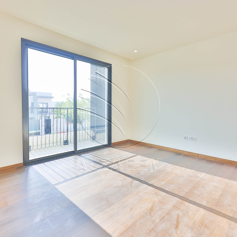 √ Single Row Villa | Golf Course View | VACANT √