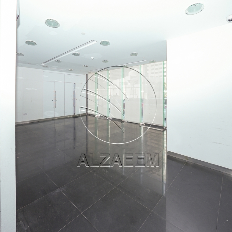 √Prime Showroom+Basement + 2 Mezzanine Levels √