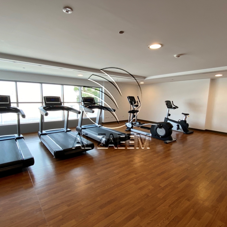 Luxury Living | 2 payment – 3+Maid | Vacant