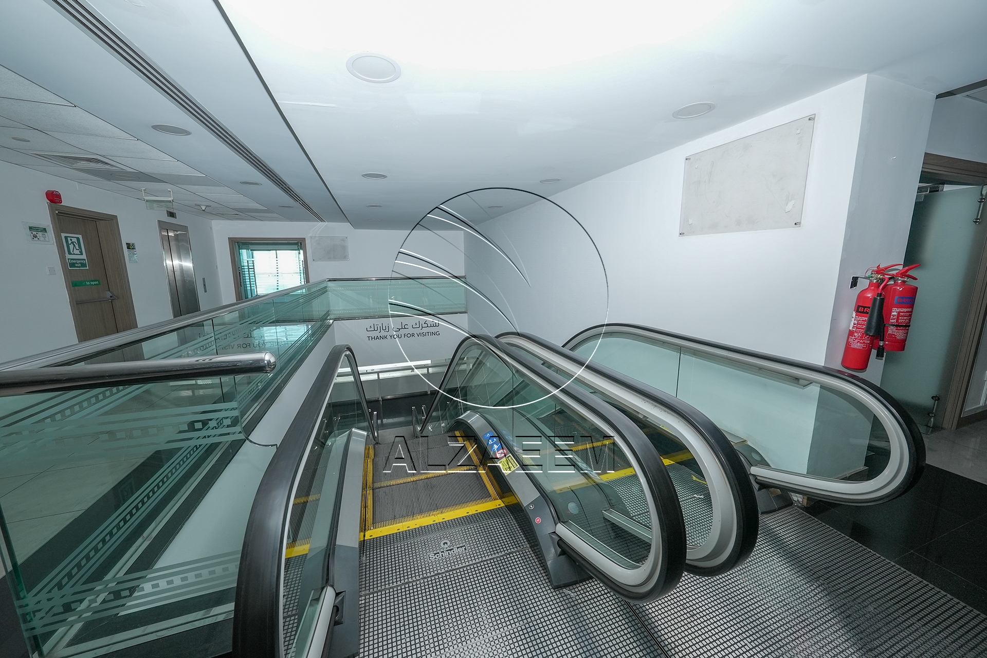 √Prime Showroom+Basement + 2 Mezzanine Levels √