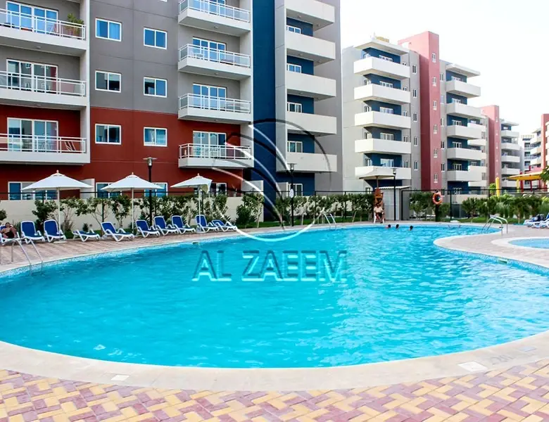 Nice Layout! Spacious 1BR+Storage | Community View