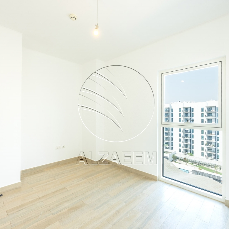 √Full Canal View | Waterfront Living | Top Floor√