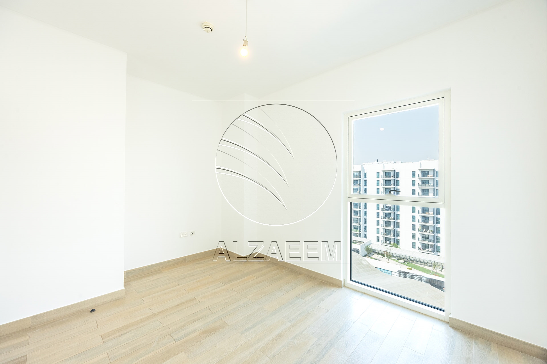 √Full Canal View | Waterfront Living | Top Floor√