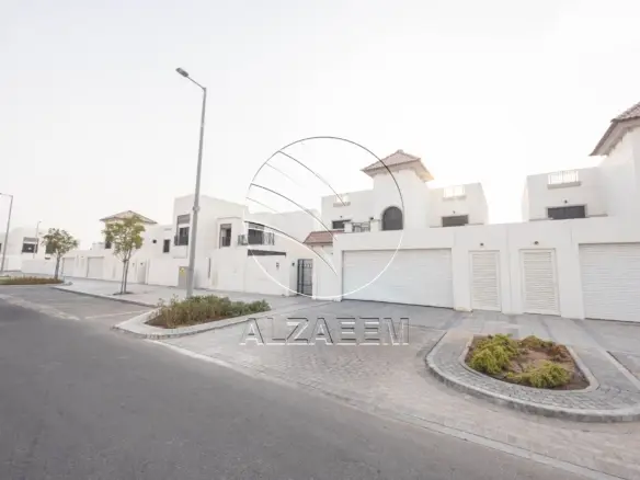 √ Single Row Corner | Biggest Plot | HOT DEAL! √