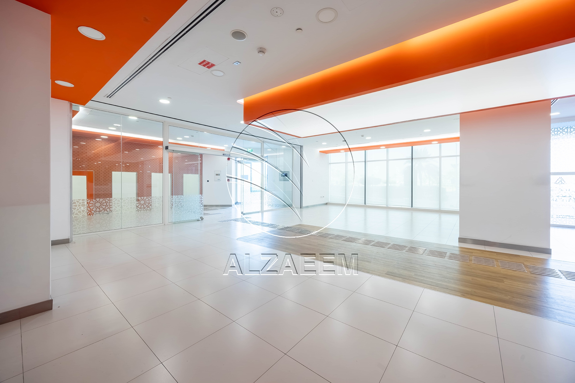 √ Fitted – Spacious Showroom| Ideal Business Location √