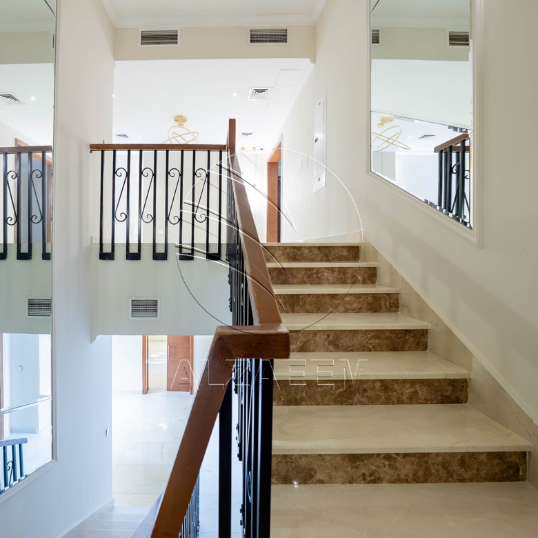 Single Row | Upgraded 5BR Villa | Pool and Garden
