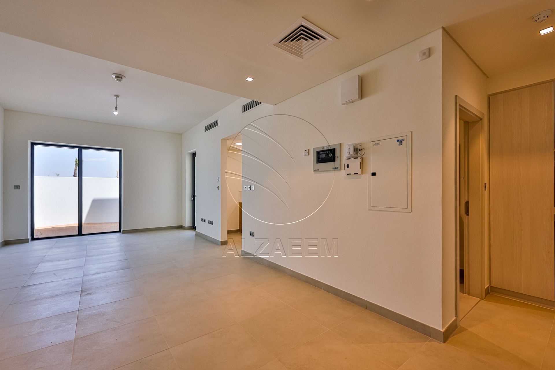 √Owner Occupied! 3BR TH| Double Row Mid Unit√