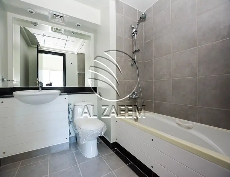 Nice Layout! Spacious 1BR+Storage | Community View