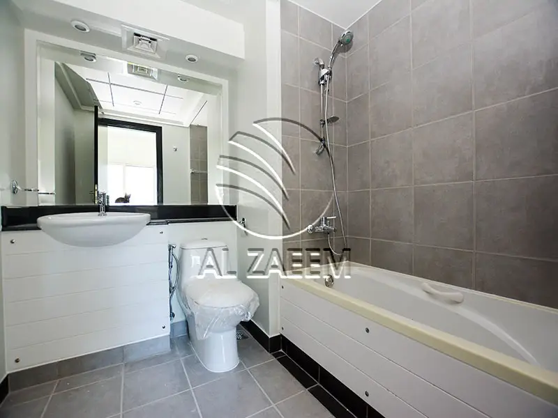 Nice Layout! Spacious 1BR+Storage | Community View