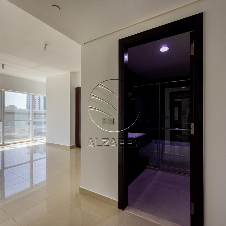 VACANT and Spacious Unit with Marina Views