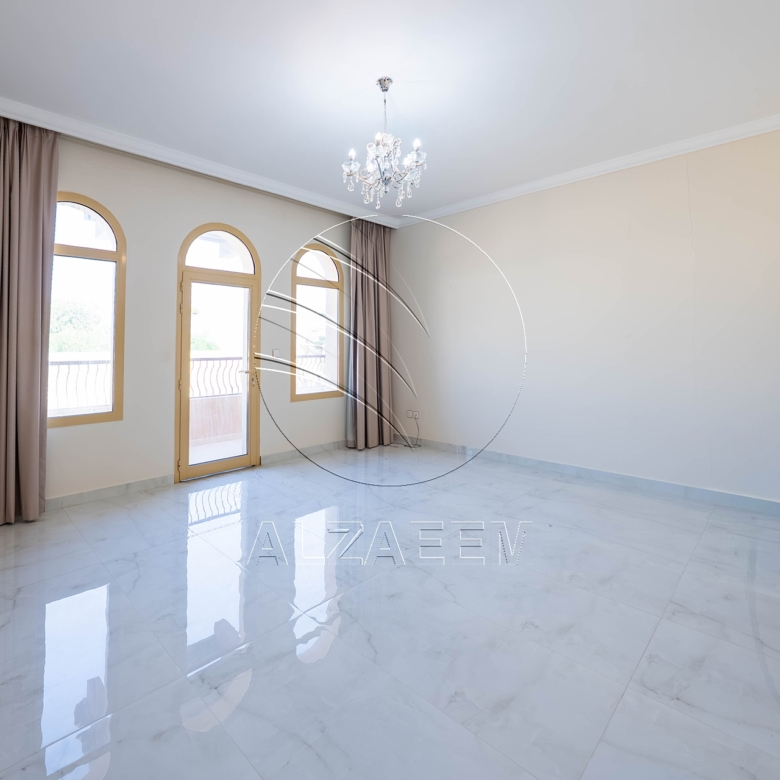Single Row | Upgraded 5BR Villa | Pool and Garden