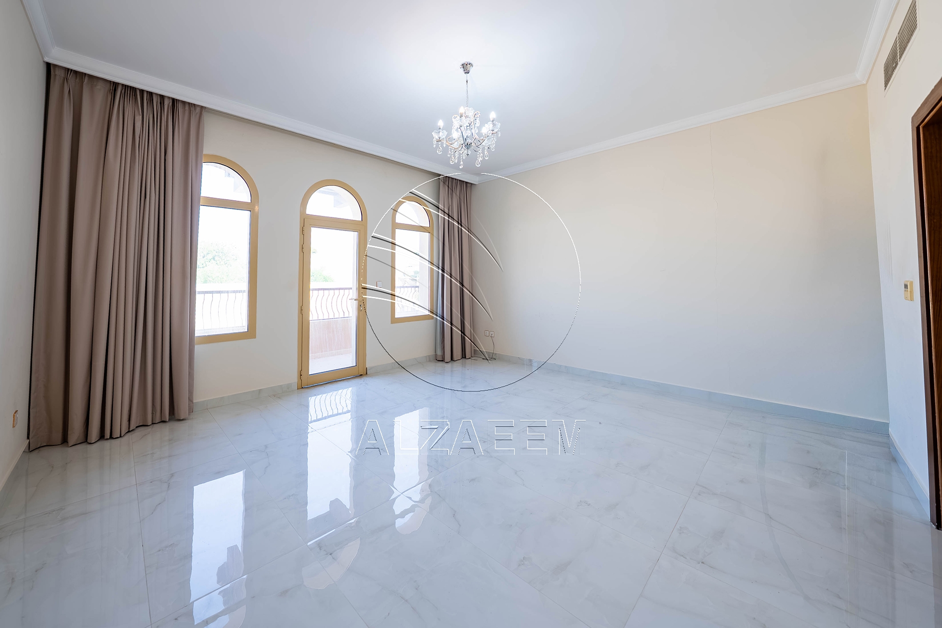 Single Row | Upgraded 5BR Villa | Pool and Garden