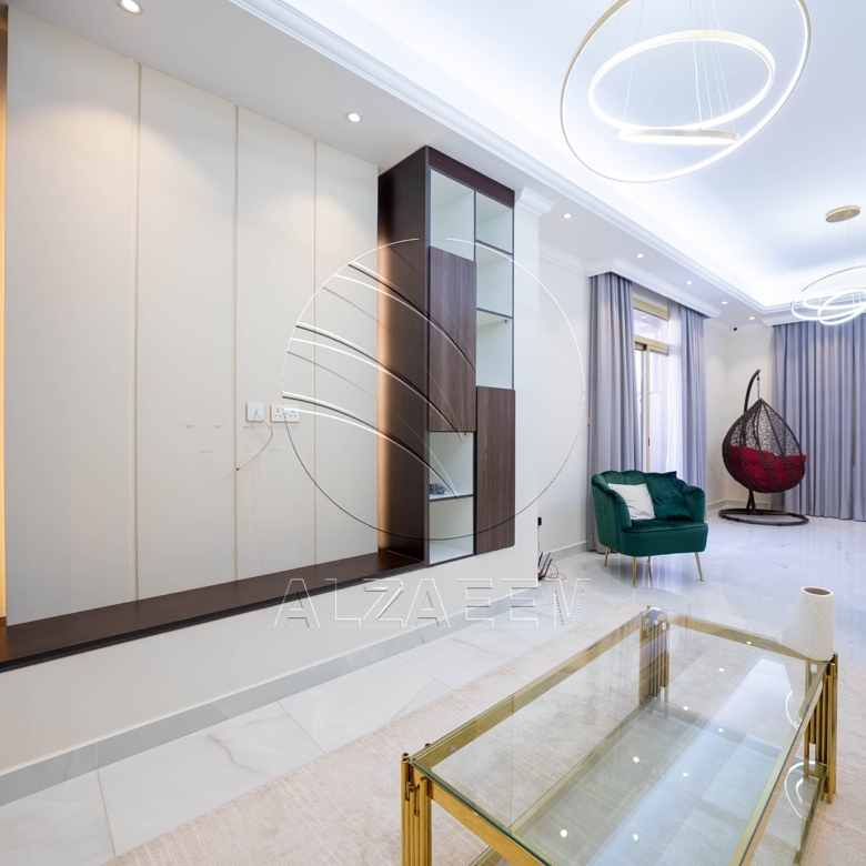 Single Row | Upgraded 5BR Villa | Pool and Garden