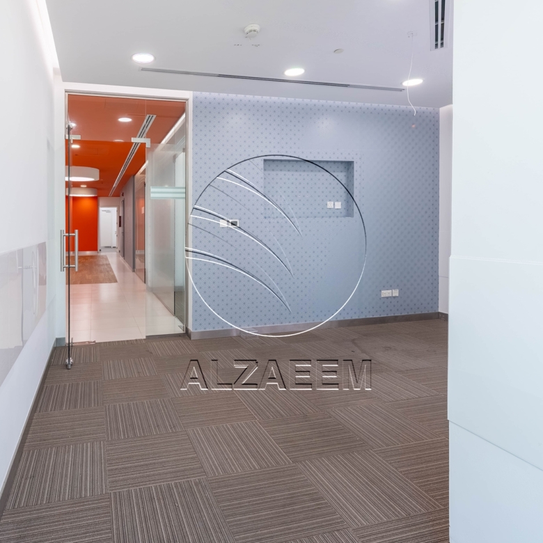 √ Fitted – Spacious Showroom| Ideal Business Location √