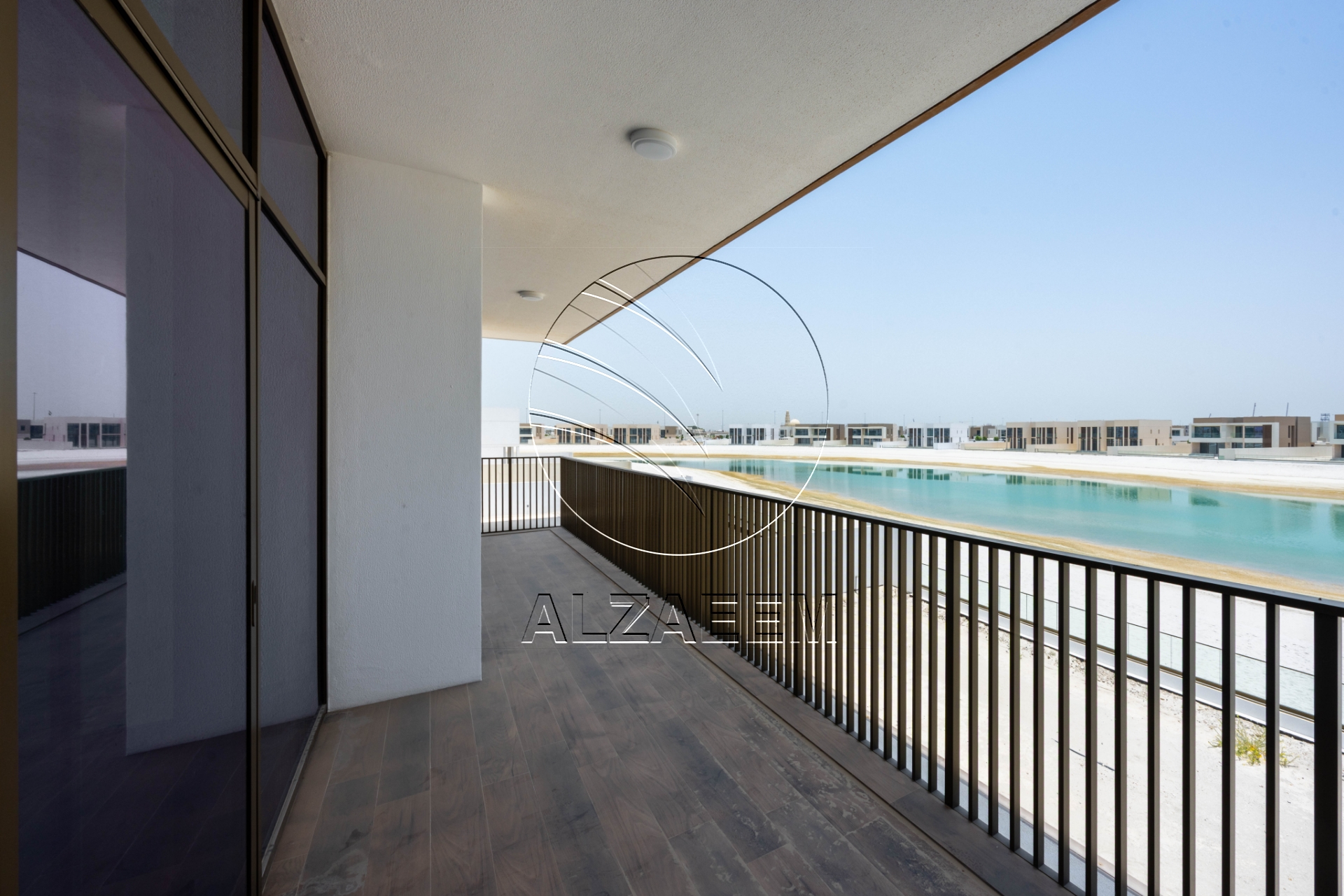 √ VACANT Waterfront Villa with Private Beach √
