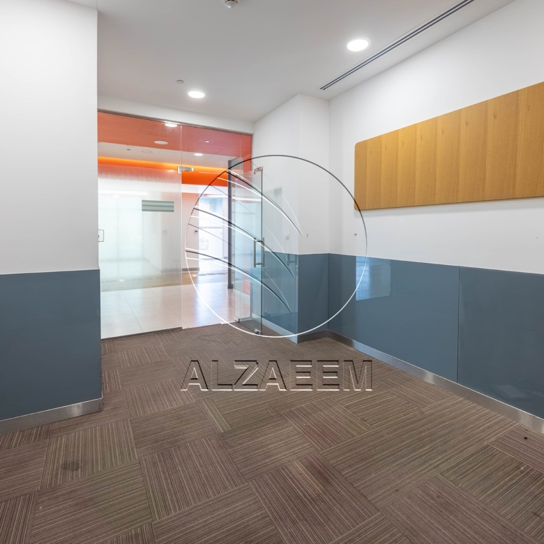 √ Fitted – Spacious Showroom| Ideal Business Location √