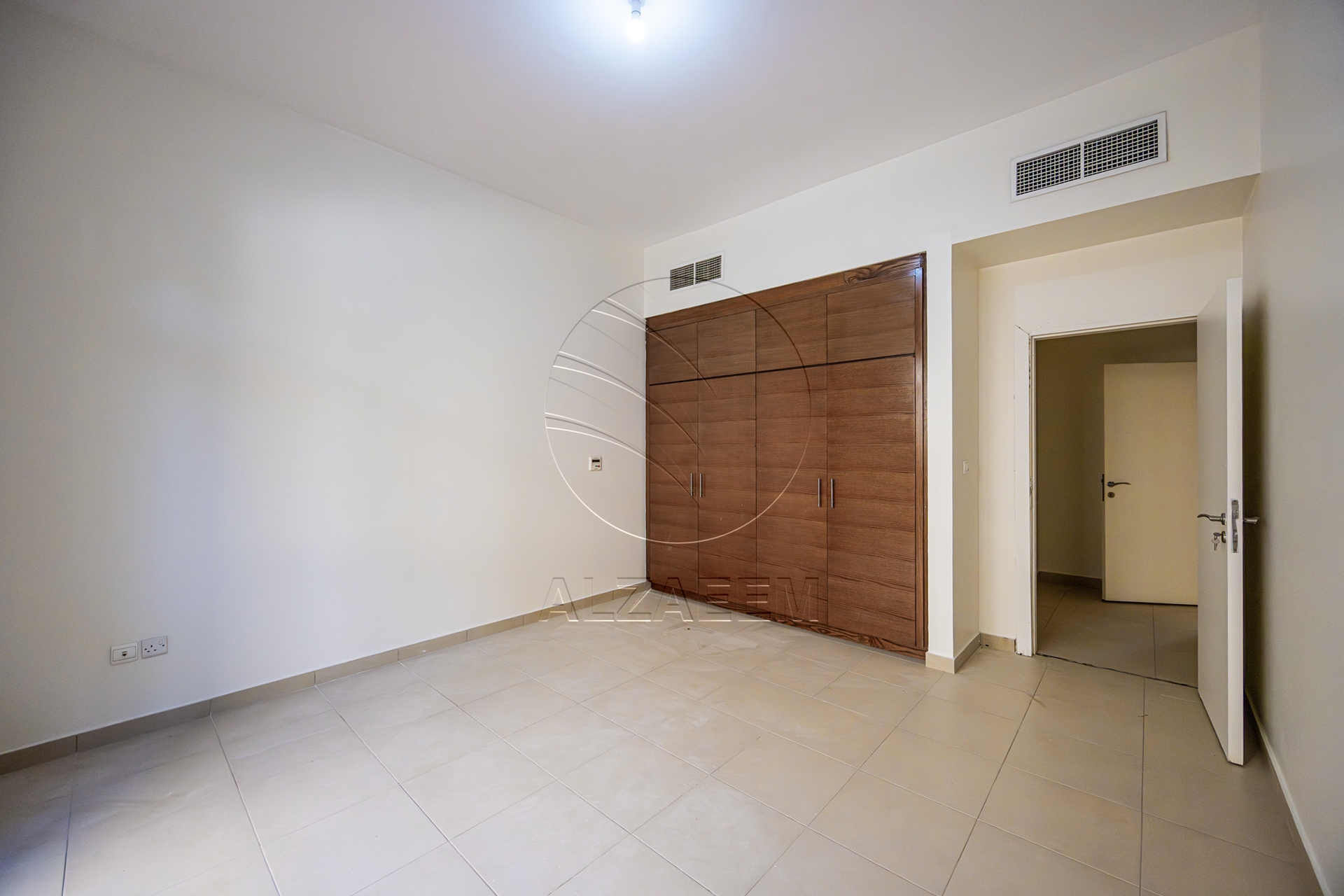 √ Single Row | Upgraded | Move-in Ready √