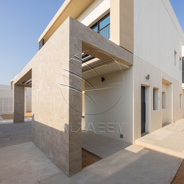 √ Single Row Villa | Golf Course View | VACANT √