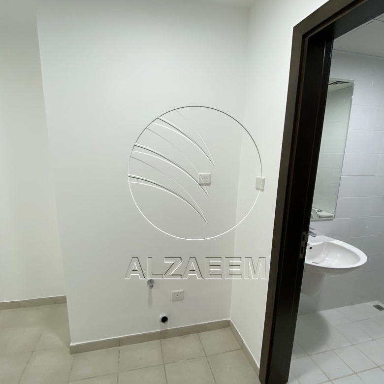 Luxury Living | 2 payment – 3+Maid | Vacant