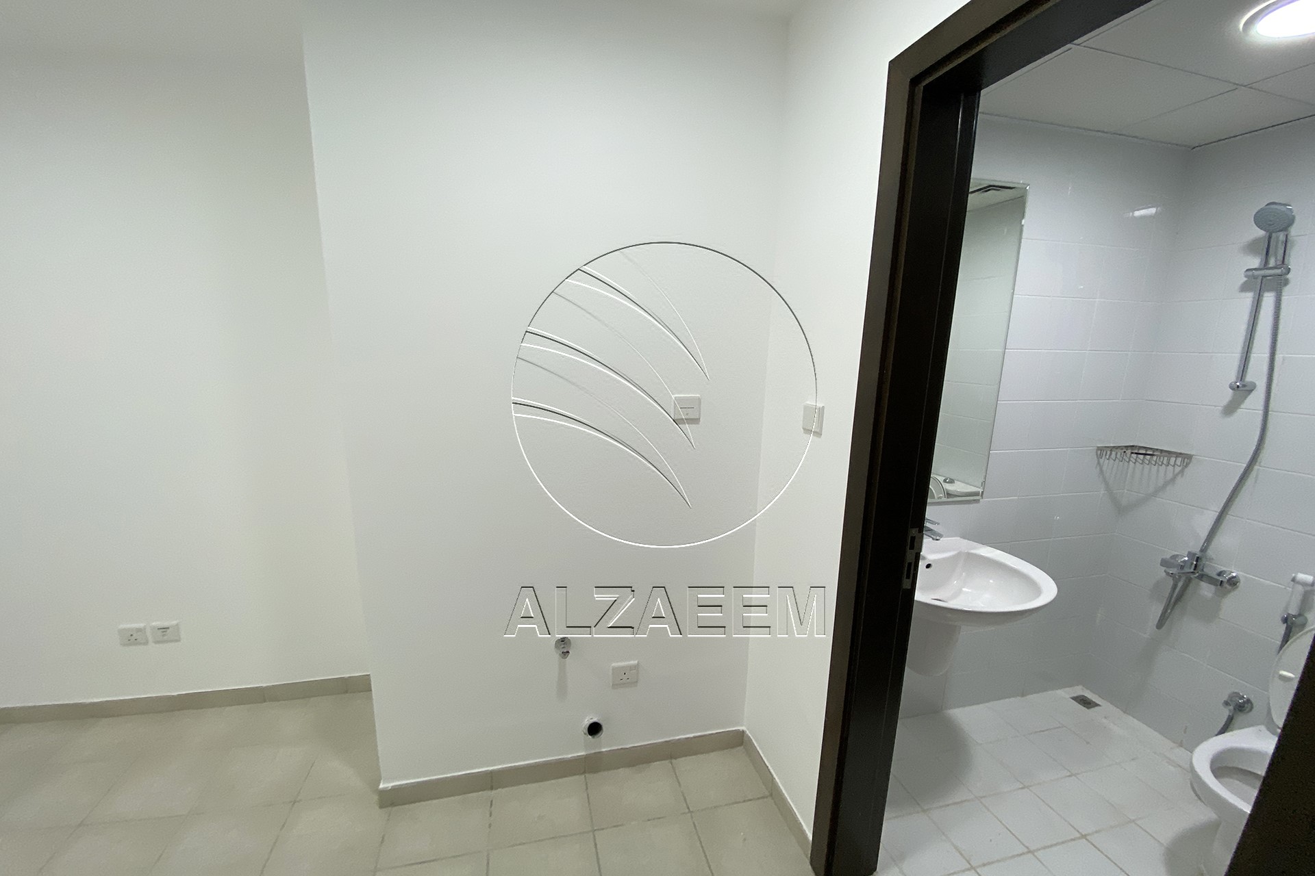 Luxury Living | 2 payment – 3+Maid | Vacant