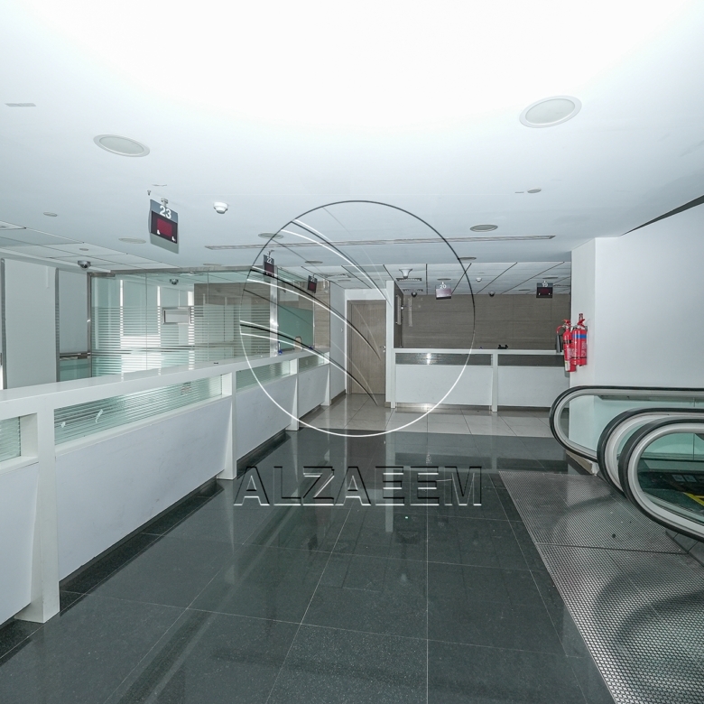 √Prime Showroom+Basement + 2 Mezzanine Levels √