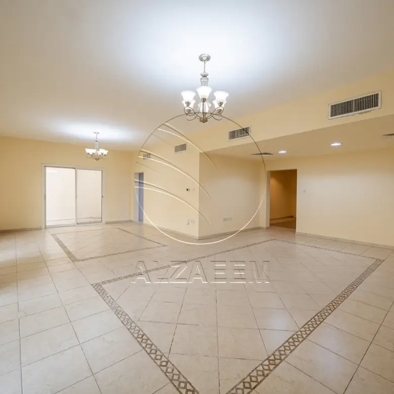 VACANT | Villa 4br Upgraded to 5br | BIG Backyard