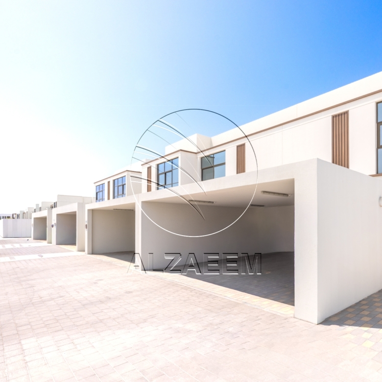 √ UPGRADED with Maid’s Room | Landscaped Garden√