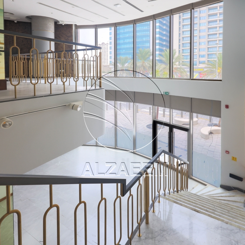 Spacious Retail/Showroom Space in a Prime Location