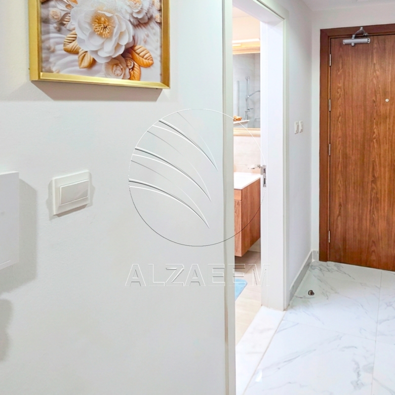 √VACANT | Fully Furnished Studio | Mid Level √