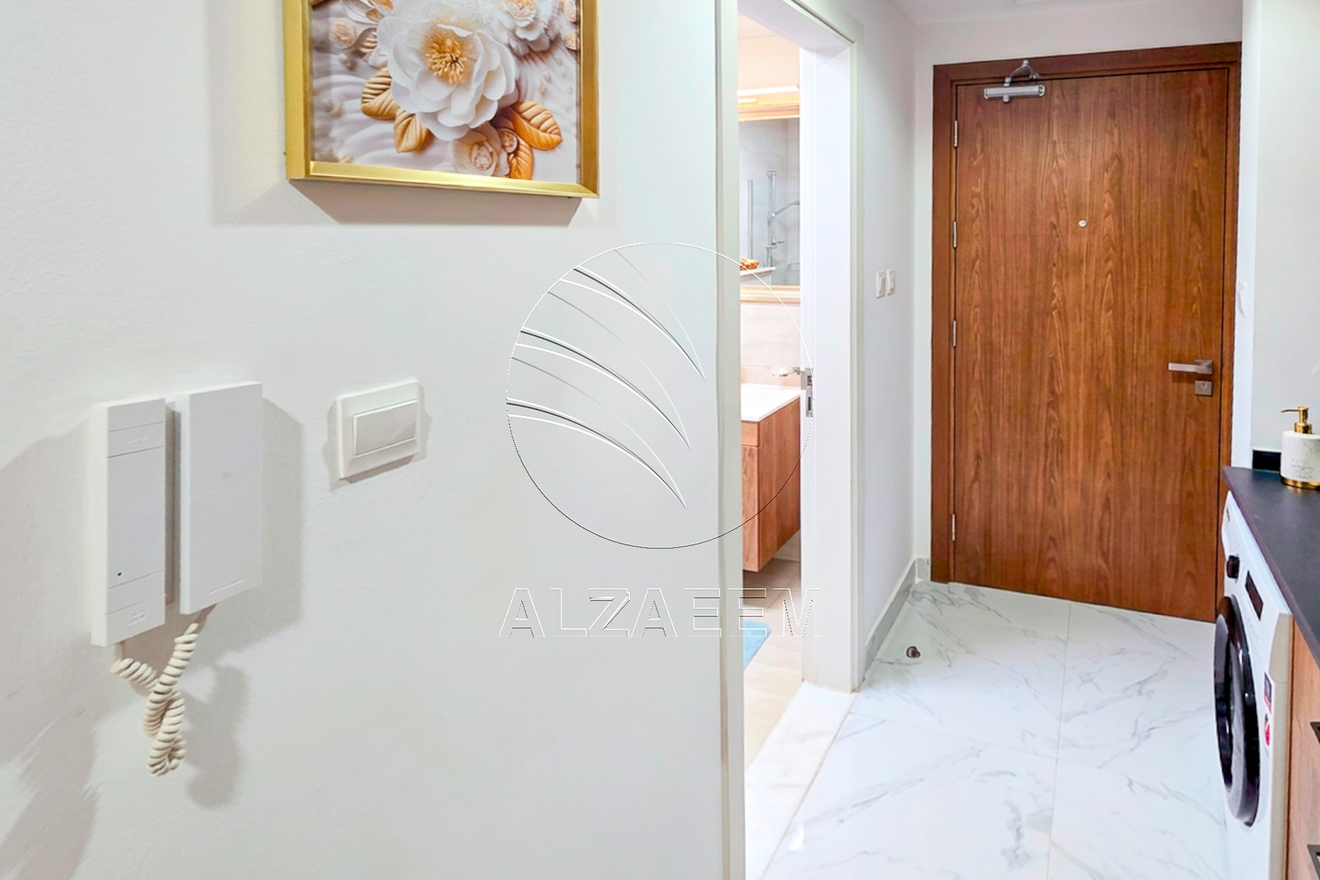 √VACANT | Fully Furnished Studio | Mid Level √