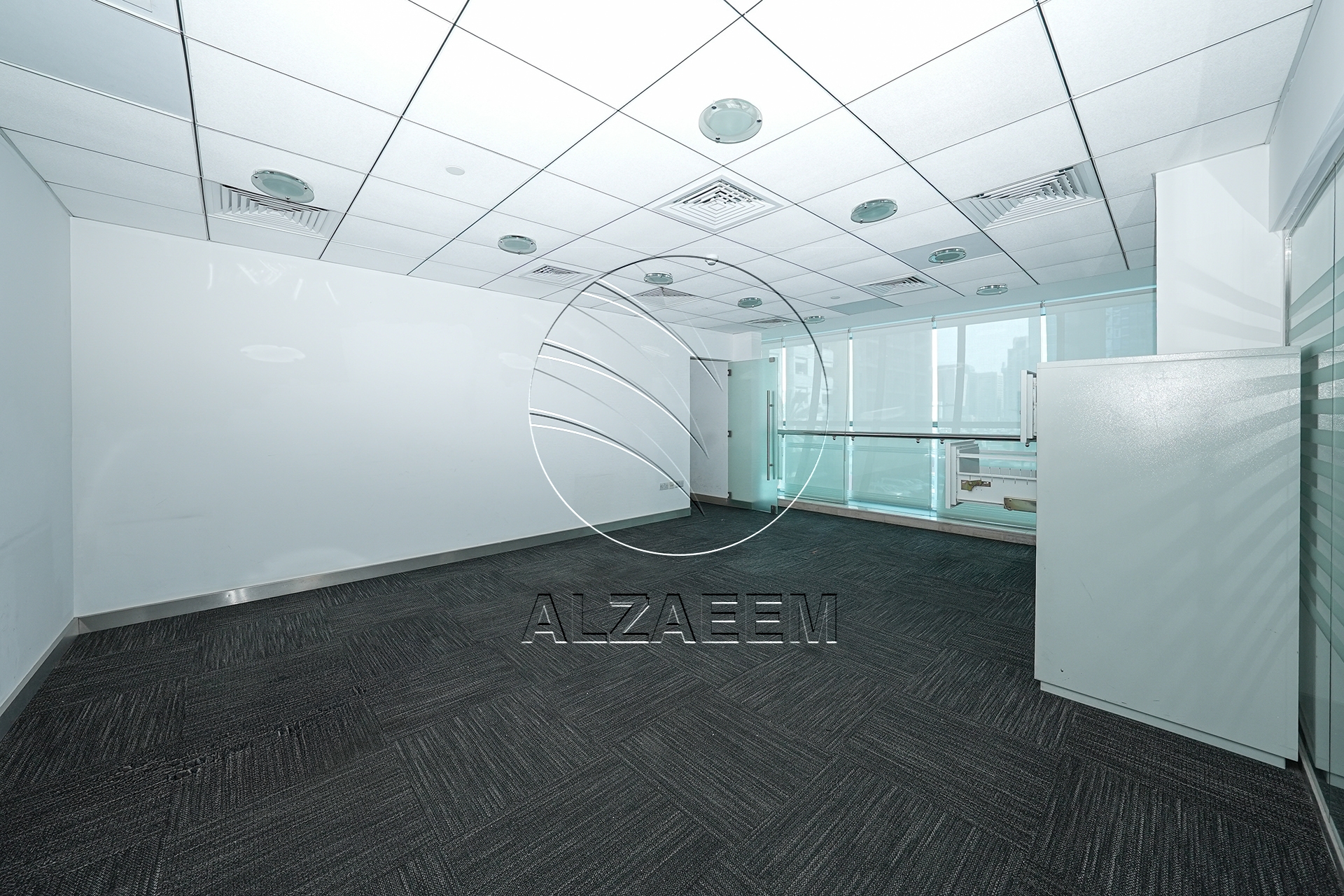 √Prime Showroom+Basement + 2 Mezzanine Levels √