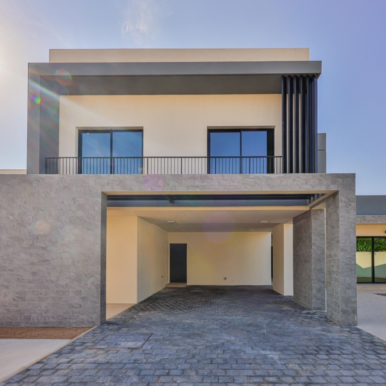 √Biggest Plot in the Project! Full Golf Course View√