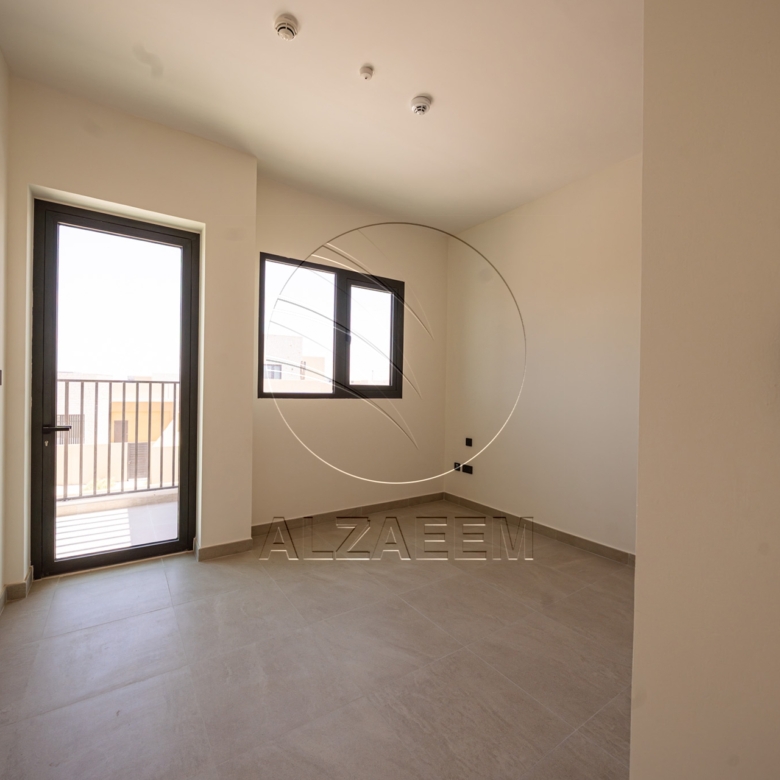 √EXCLUSIVE! | Spacious Plot! Prime Location√