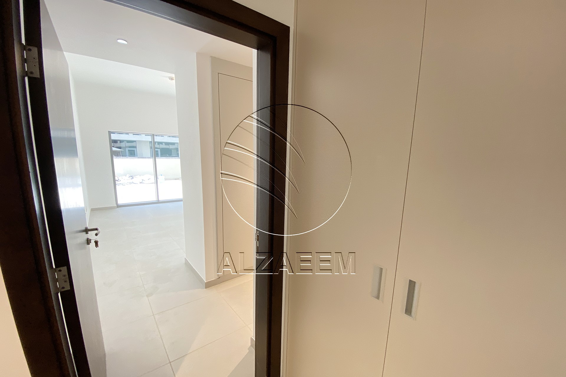 Luxury Living | 2 payment – 3+Maid | Vacant