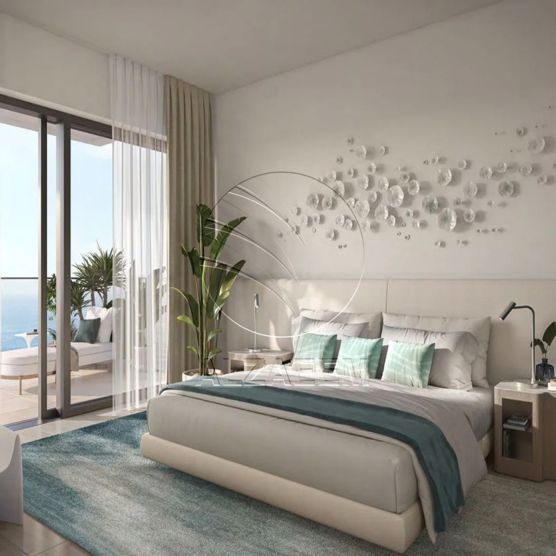 √Luxury Waterfront Living | Beach Access+Sea View√