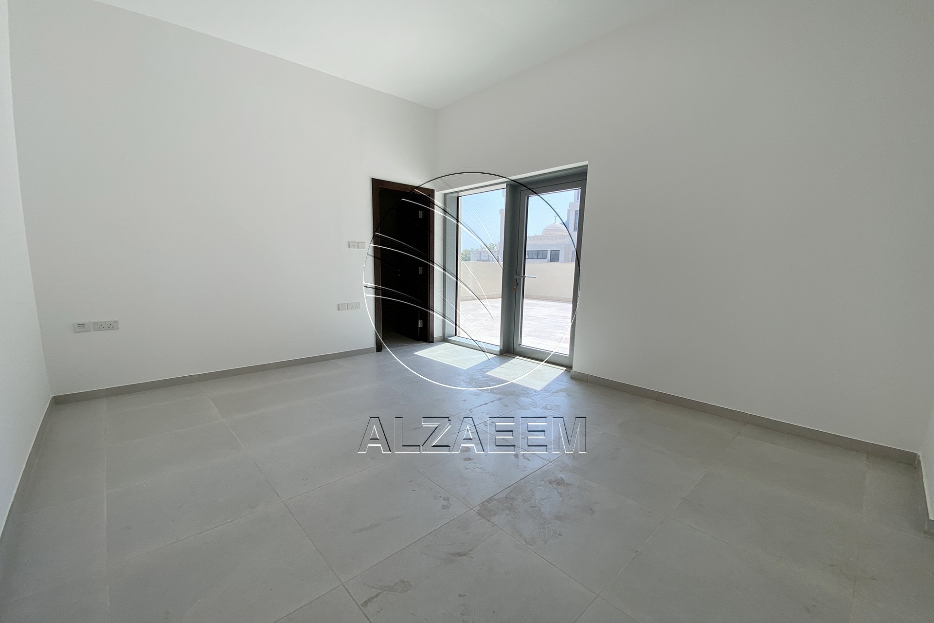 Luxury Living | 2 payment – 3+Maid | Vacant