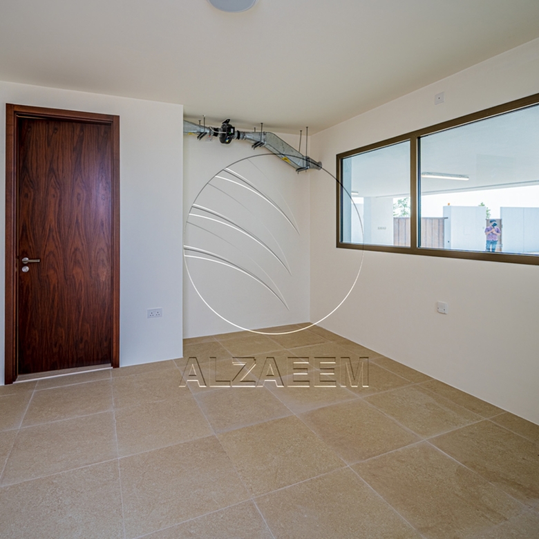√Corner | Single Row | Big Plot Size | 5BR SELECT√