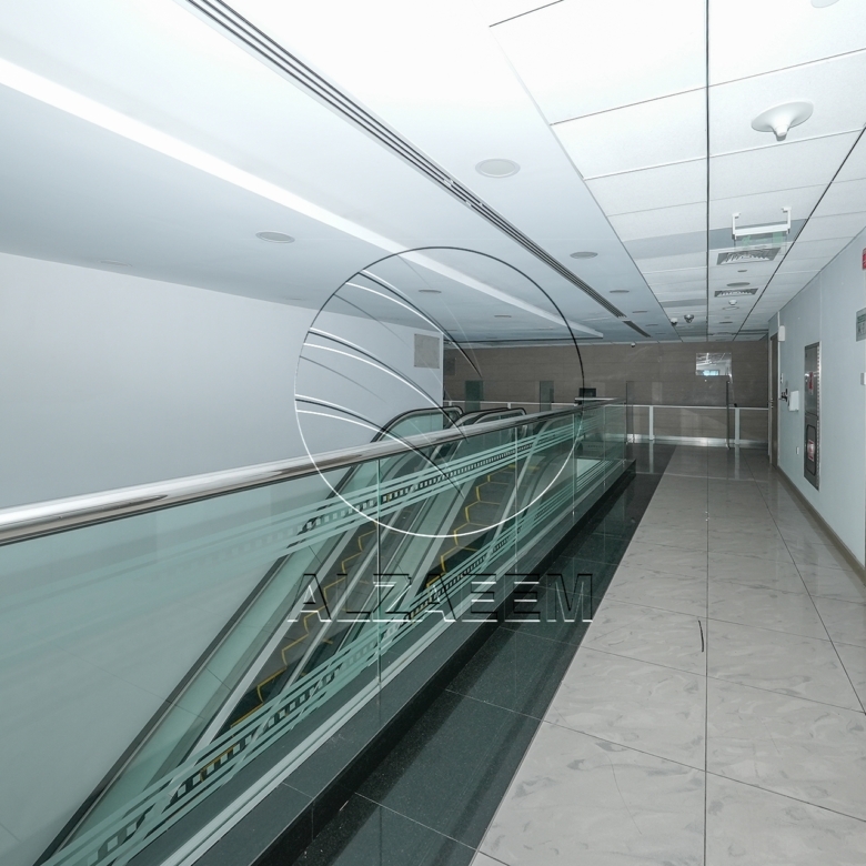 √Prime Showroom+Basement + 2 Mezzanine Levels √