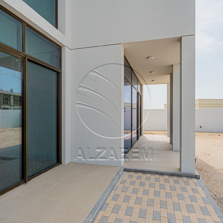 √Corner | Single Row | Big Plot Size | 5BR SELECT√