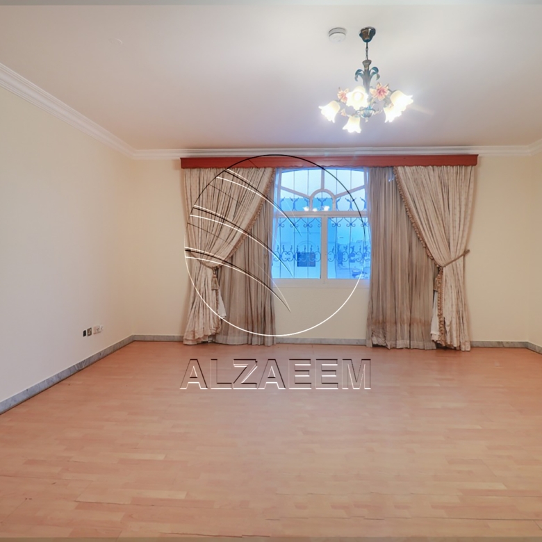 √Corner Villa | 7 Master | Majlis | 2 Kitchen√