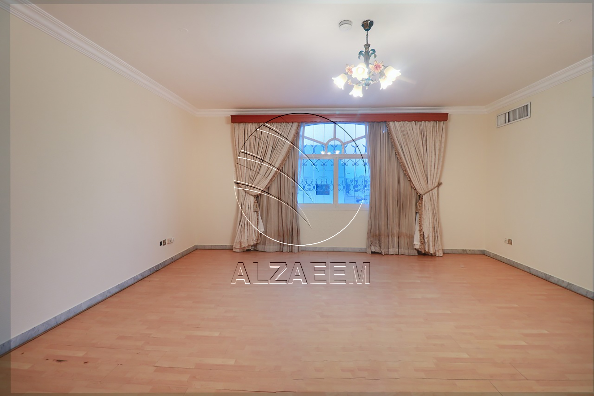 √Corner Villa | 7 Master | Majlis | 2 Kitchen√