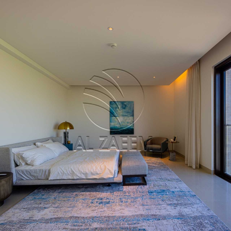 √High Ceiling | Prime Location | Luxury Living√