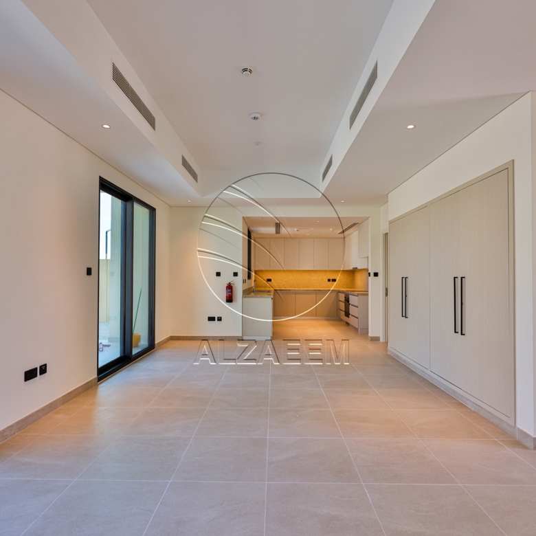 √Single Row End Villa | Steps away from the Park√