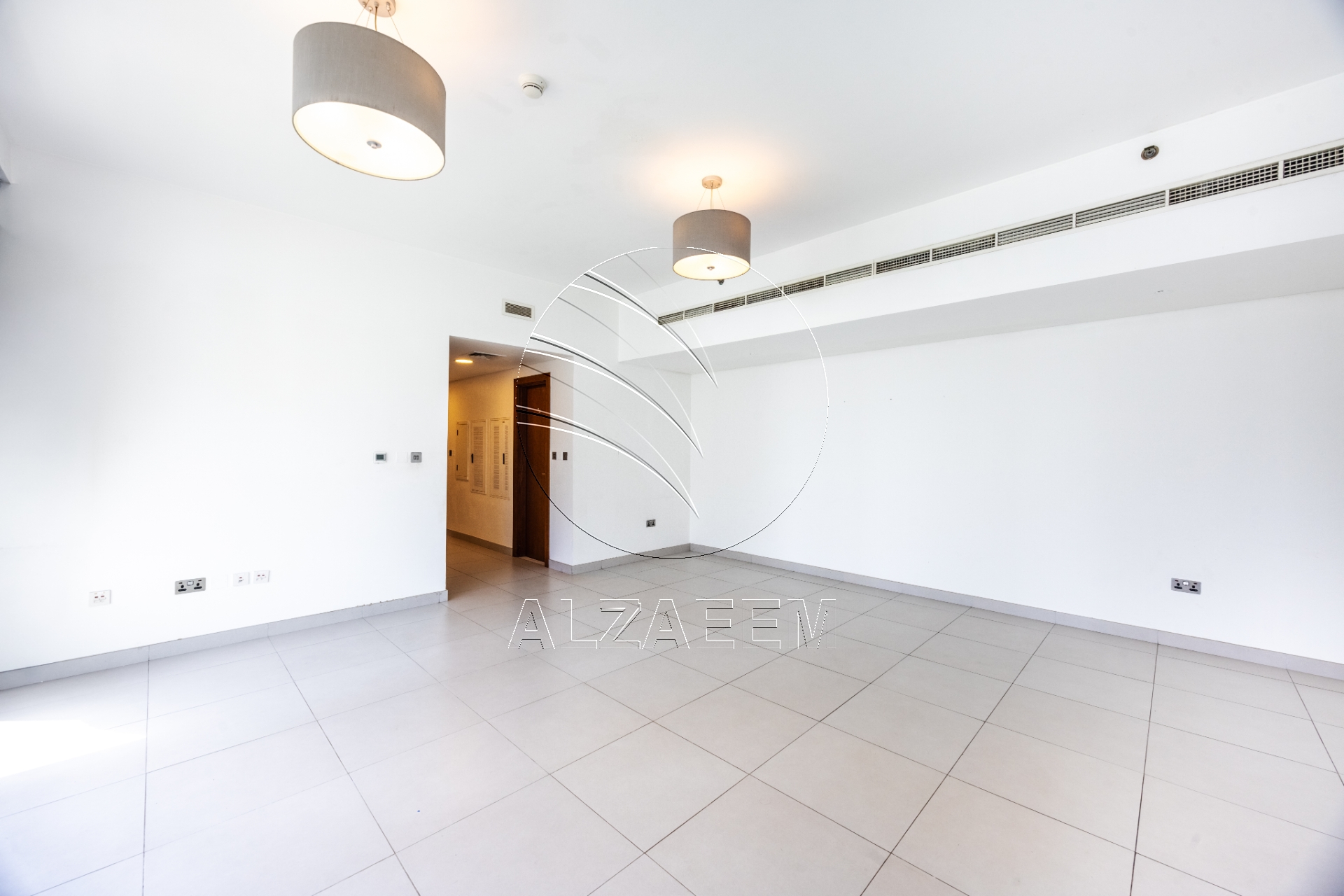 √ VACANT! Stunning Sea View | Higher Level √