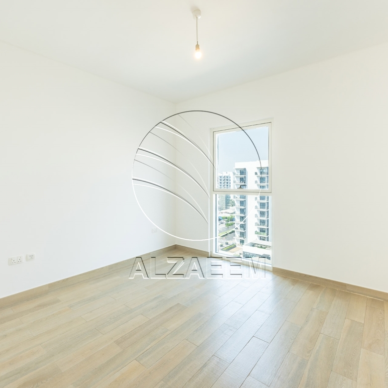 √Full Canal View | Waterfront Living | Top Floor√
