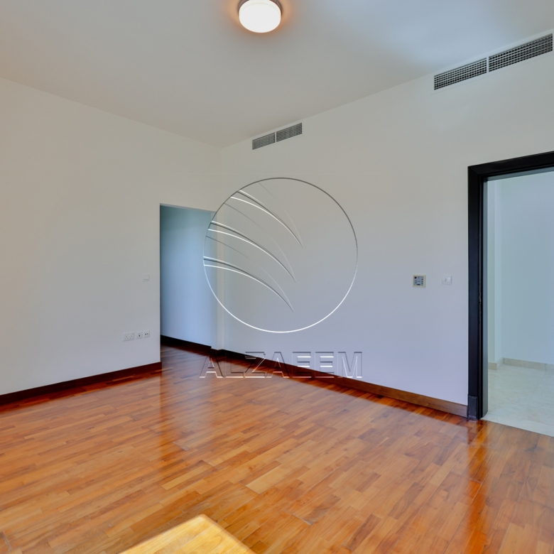 √ Big Terrace | 4BR Large Type | Upcoming √