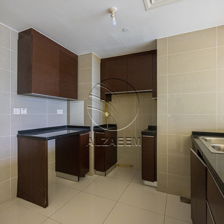 Hot Deal! VACANT| Mid Level | City Views