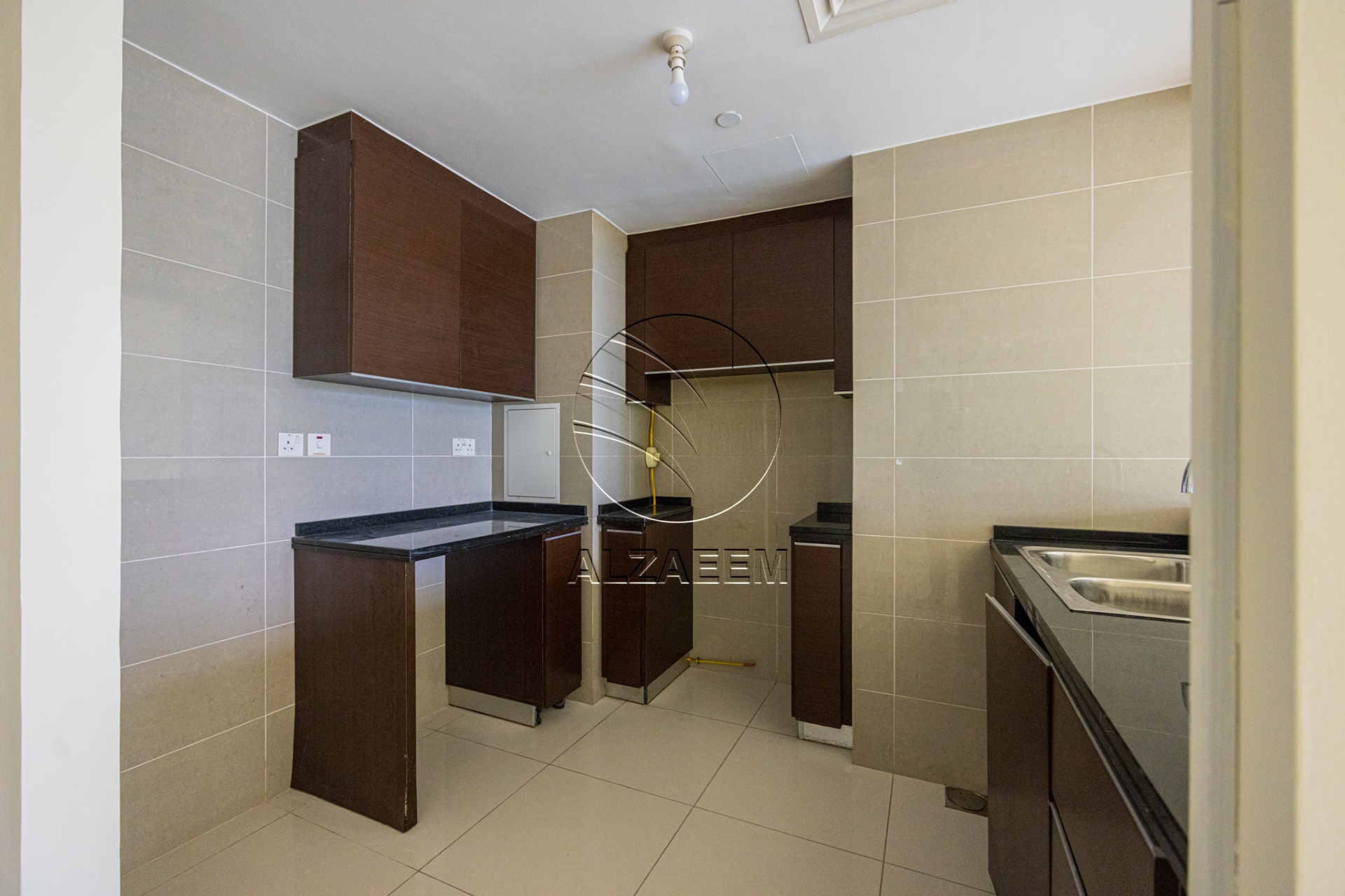 Hot Deal! VACANT| Mid Level | City Views